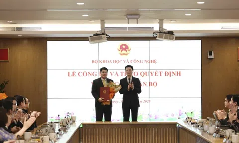 Ông Nguyễn Trường Giang làm Chủ tịch Hội đồng thành viên Tổng công ty Bưu điện Việt Nam