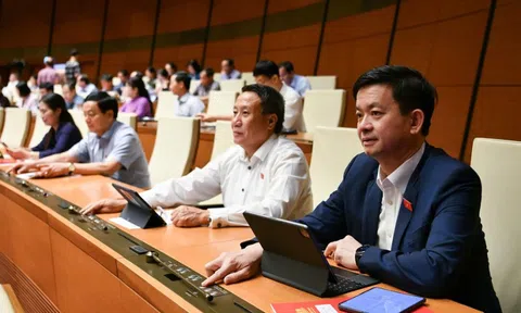 Quốc hội chốt nội dung giám sát 2026: Từ đường sắt tốc độ cao đến chống lãng phí
