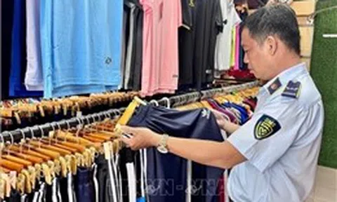 Chống buôn lậu, hàng giả - cuộc 'tổng vệ sinh' cần lặp lại mỗi ngày