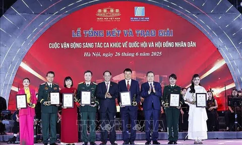 Chủ tịch Quốc hội dự Lễ tổng kết cuộc vận động sáng tác ca khúc về cơ quan dân cử