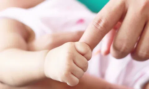 Cấp cứu thành công bé gái 3 tháng tuổi bị người thân xâm hại