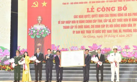 Phó Thủ tướng Mai Văn Chính: Tỉnh An Giang nhanh chóng bắt nhịp công việc, chung sức, đồng lòng hoàn thành xuất sắc nhiệm vụ được giao