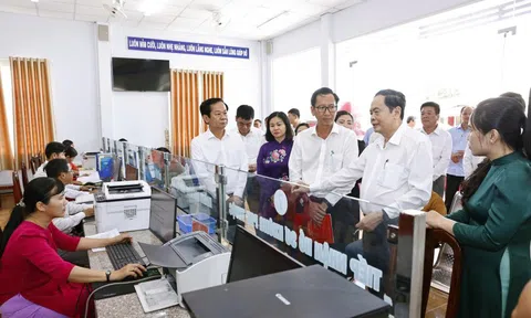 Chủ tịch Quốc hội Trần Thanh Mẫn khảo sát tại phường mới ở TP. Cần Thơ