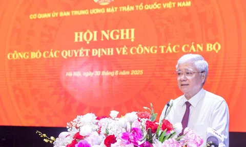 Công bố Quyết định thành lập 19 Ban, đơn vị Cơ quan UBTƯ MTTQ Việt Nam
