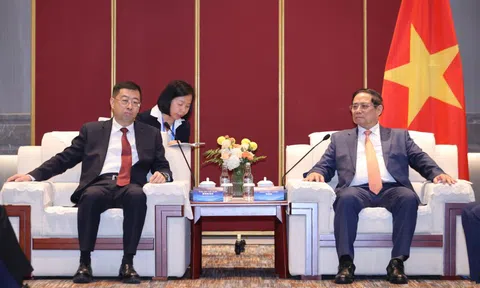 Thủ tướng đề nghị ngân hàng hàng đầu Trung Quốc tham gia trung tâm tài chính quốc tế tại Việt Nam