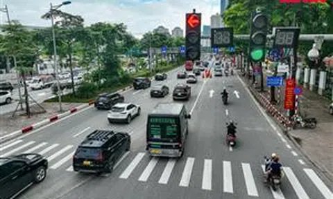 Hà Nội điều chỉnh đèn tín hiệu khi dựng rào phân làn cứng trên đường Võ Chí Công