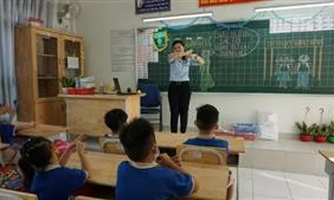 Nghị quyết về miễn, hỗ trợ học phí cho trẻ mầm non, học sinh phổ thông