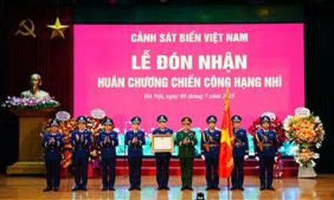 Cảnh sát biển Việt Nam đón nhận Huân chương Chiến công hạng Nhì