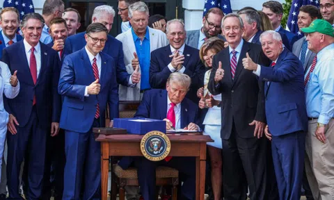 Ông Trump ký ban hành “siêu dự luật” thành luật, xác lập chiến thắng lập pháp quan trọng nhất nhiệm kỳ hai