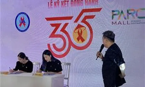 35 năm HIV tại Việt Nam: Người sống với HIV tự tin chia sẻ câu chuyện giữa nơi công cộng