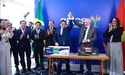Thủ tướng Phạm Minh Chính và Phu nhân về tới Hà Nội, kết thúc tốt đẹp chuyến công tác tại Brazil