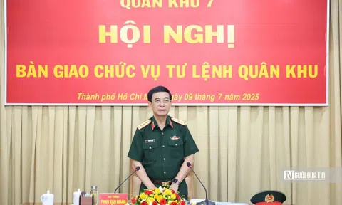 Đại tướng Phan Văn Giang chỉ đạo nâng cao sức mạnh tổng hợp của Quân khu 7