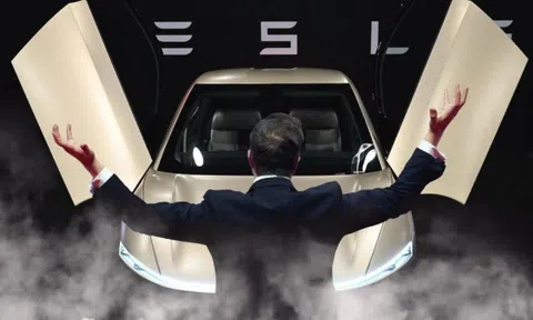 Elon Musk chống lại cả thế giới: Theo đuổi giấc mơ robotaxi tỷ USD, bỏ mặc lời tiên tri kết cục sẽ là 'cơn ác mộng’ với Tesla