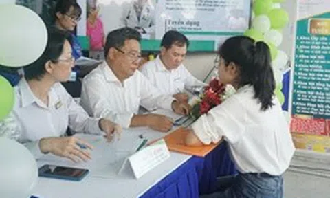 TP Hồ Chí Minh: Bác sĩ trẻ thực hành tại trạm y tế được hỗ trợ 10 triệu đồng/tháng