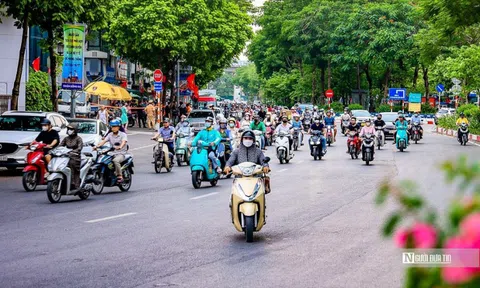 Trước khi cấm xe xăng: Còn nhiều việc phải làm