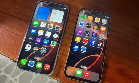 Nhận cầm iPhone 16, người đàn ông "chết điếng" vì máy hệ điều hành... Android