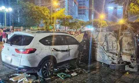Tạm giữ hình sự tài xế ô tô có nồng độ cồn rất cao gây tai nạn liên hoàn