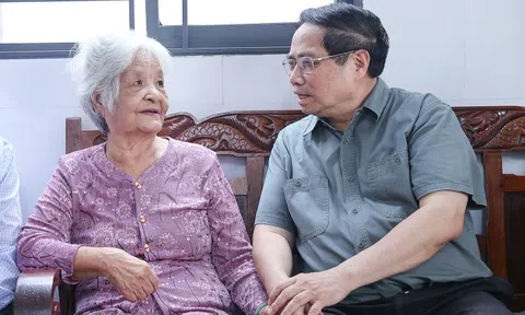 Thủ tướng tưởng niệm, tri ân các anh hùng liệt sĩ, người có công tại tỉnh An Giang