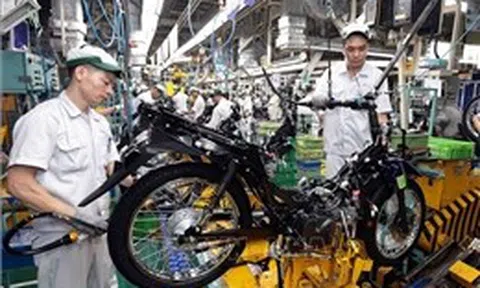 Thị trường xe máy xăng 'rục rịch' giảm giá trước 'giờ G'