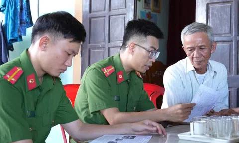 Công an xã "ba xin, hai phải" cùng nhân dân bảo đảm an ninh trật tự cơ sở