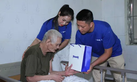 Vinamilk tri ân thế hệ đi trước bằng nghệ thuật và tình cảm