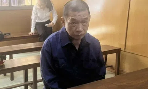 Tấm lòng rộng lượng của người vợ bị chồng đổ xăng đốt