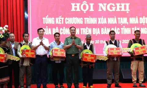 Bộ Công an hỗ trợ xóa 6.370 nhà tạm, nhà dột nát trên địa bàn Tây Nguyên