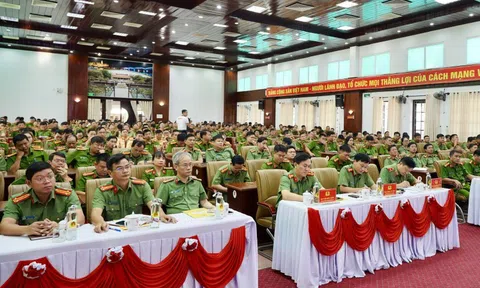 Công an Tp.Huế đồng loạt ra quân trấn áp các loại tội phạm