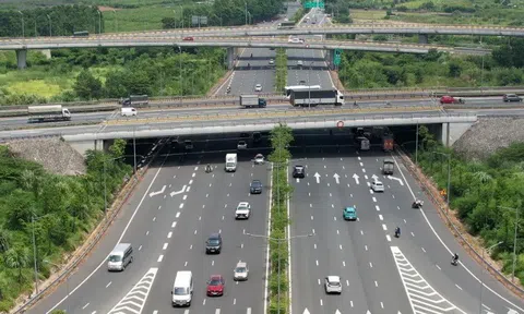 Đề xuất cấm xe tải chạy vào làn 120km/h, 100km/h trên 2 tuyến cao tốc quan trọng