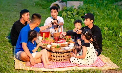 Bố ơi mình đi đâu thế? 2025 - Tập 12: Picnic ruộng đồng cực chill, Neko Lê và con gái phối hợp 'out trình' giành chiến thắng trong trò chơi đồng đội