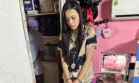 Bắt cô gái trẻ giấu ma túy trong nhà trọ