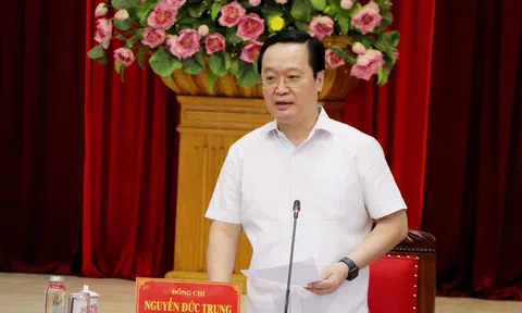 Lãnh đạo Nghệ An: Khẩn trương khắc phục hậu quả sau lũ, đảm bảo học sinh đến trường đúng dịp khai giảng