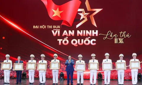 Thủ tướng Phạm Minh Chính dự Đại hội Thi đua 'Vì an ninh Tổ quốc' lần thứ IX