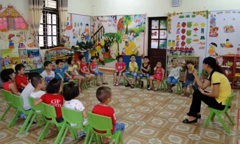 Đề xuất tiêu chuẩn công nhận đạt chuẩn phổ cập giáo dục mầm non cho trẻ em từ 3 đến 5 tuổi