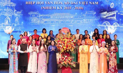 Dấu ấn tôn vinh, lan tỏa giá trị di sản áo dài Việt Nam