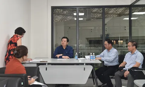 Thi công đồng loạt các gian hàng cho Triển lãm 80 năm Quốc khánh