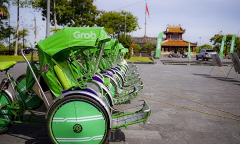 Việt Nam là nước duy nhất có Grab Xích Lô, giá cước 162.000 đồng/giờ tại Huế