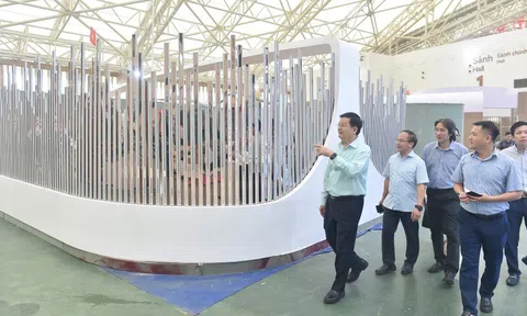 Tăng tốc hoàn thiện các hạng mục thi công gian trưng bày Triển lãm thành tựu 80 năm Quốc khánh
