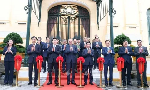 Tổng Bí thư và Chủ tịch nước dự lễ bàn giao Trụ sở làm việc Cơ quan Chủ tịch nước