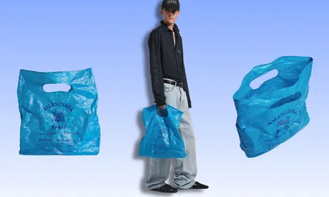 Túi hàng hiệu giá 27 triệu đồng, trông nhăn nhúm như túi nylon đi siêu thị