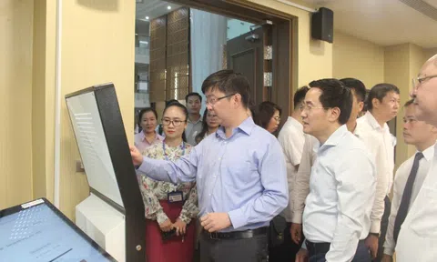 Hà Nội đề xuất triển khai mô hình “Trạm số hóa” tại bộ phận một cửa các cấp