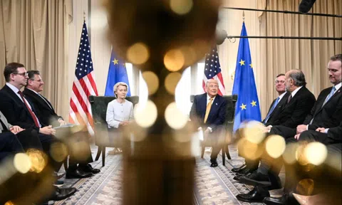 EU, Mỹ công bố chi tiết thỏa thuận thương mại: Đây mới chỉ là “bước đầu tiên”