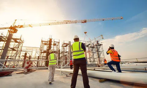 Ngành xây dựng Q2/2025: Doanh thu nghìn tỷ, lợi nhuận 'trên giấy' và gánh nặng công nợ