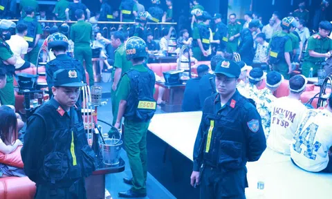 Khởi tố 39 bị can sau vụ kiểm tra 2 quán bar ở Quảng Trị