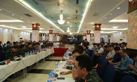 Phó Thủ tướng Trần Hồng Hà chủ trì họp chỉ đạo khắc phục hậu quả bão số 5, ứng phó với mưa lũ sau bão