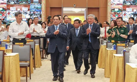 TỔNG THUẬT: Hội nghị tổng kết chương trình và phong trào thi đua xóa nhà tạm, nhà dột nát