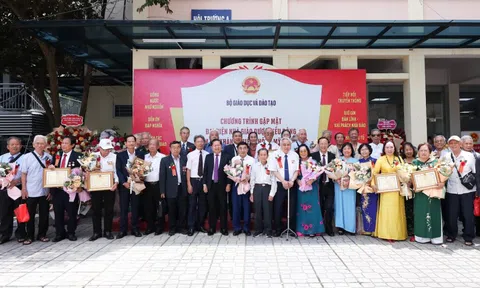 “Nhà giáo đi B” – dấu ấn Trường Sơn và lời tri ân từ Bộ GD&ĐT
