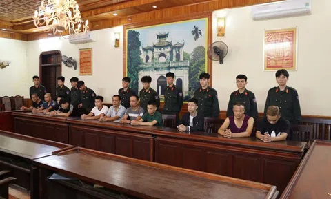 Triệt phá sới bạc tổ chức như "boong ke" trong trang trại