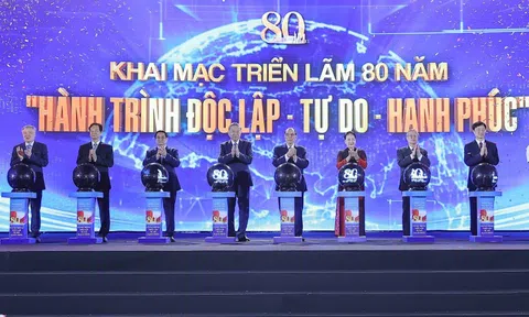 TỔNG THUẬT: Khai mạc trọng thể Triển lãm thành tựu đất nước “80 năm hành trình Độc lập - Tự do - Hạnh phúc”