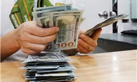 Áp lực tỷ giá kéo dài, lãi suất ngân hàng khó giảm thêm